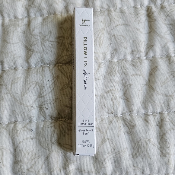 NIB It Cosmetics Pillow Lips Solid Serum 5-in-1 Tinted Gloss - Like A Dream - Picture 2 of 6